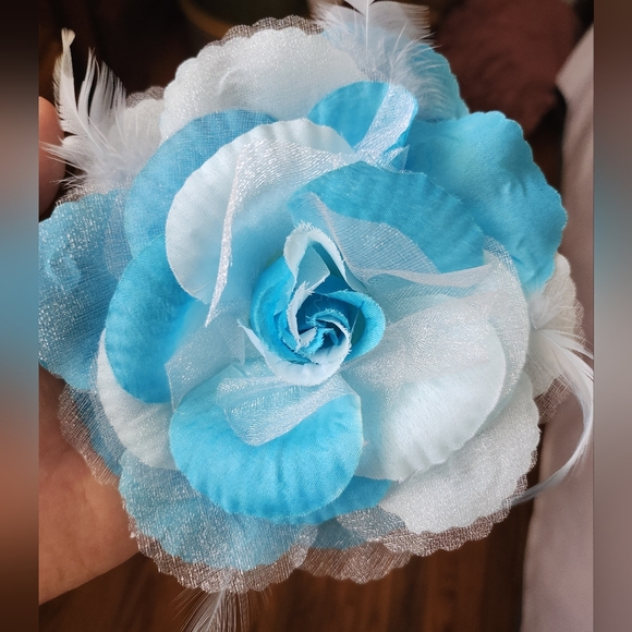 Vintage Flower Pin Light Blue Rose - Picture 9 of 12